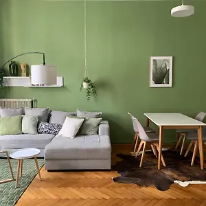 https://grosszugiger-schonbrunn-naher-wiener-altbau.vienna-besthotels.com